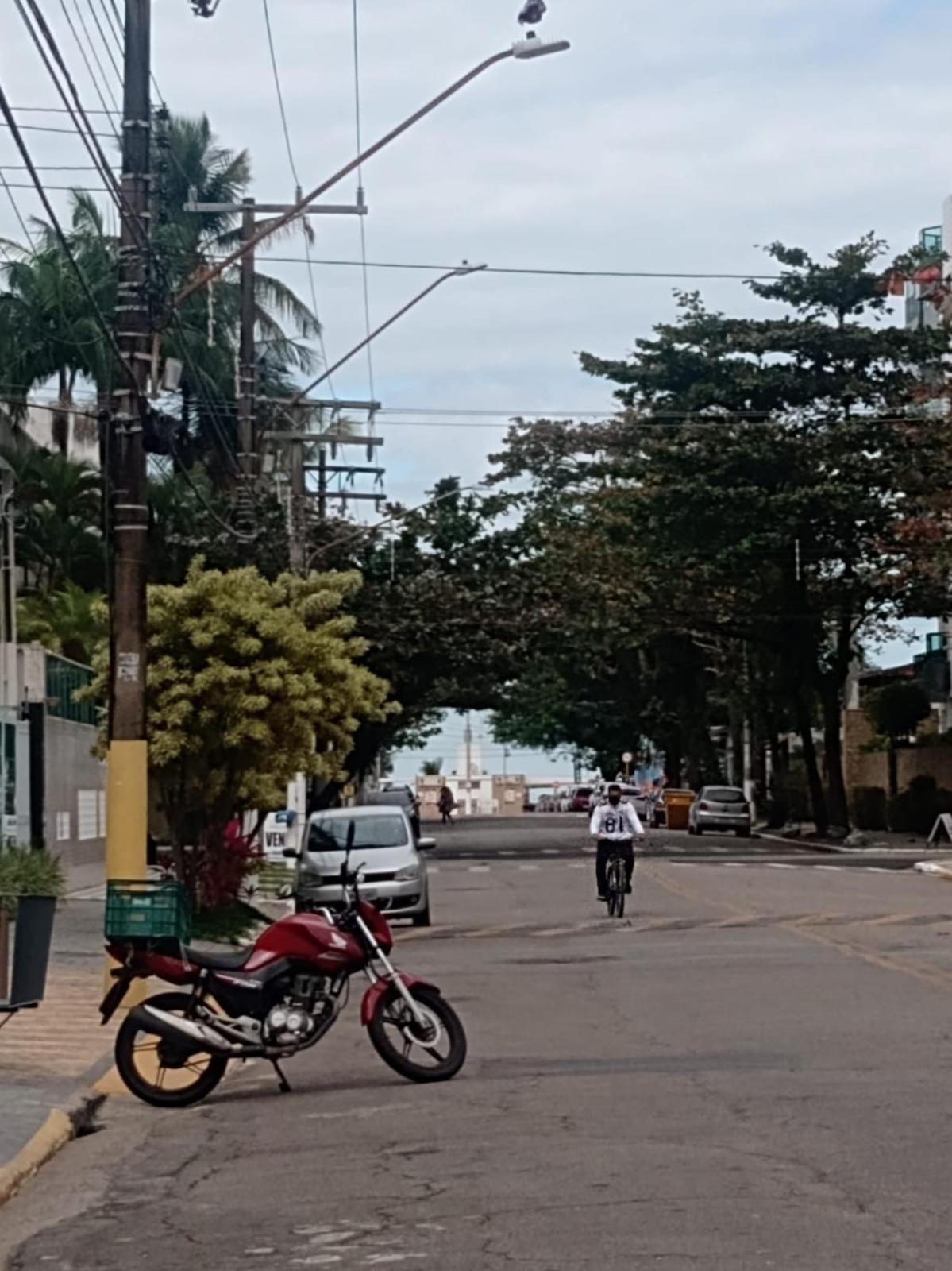 Apartamento Com Estacionamento, Wi-Fi, Ar Condicionado A 300 Metros Da Praia Da Enseada No Guaruja. エクステリア 写真