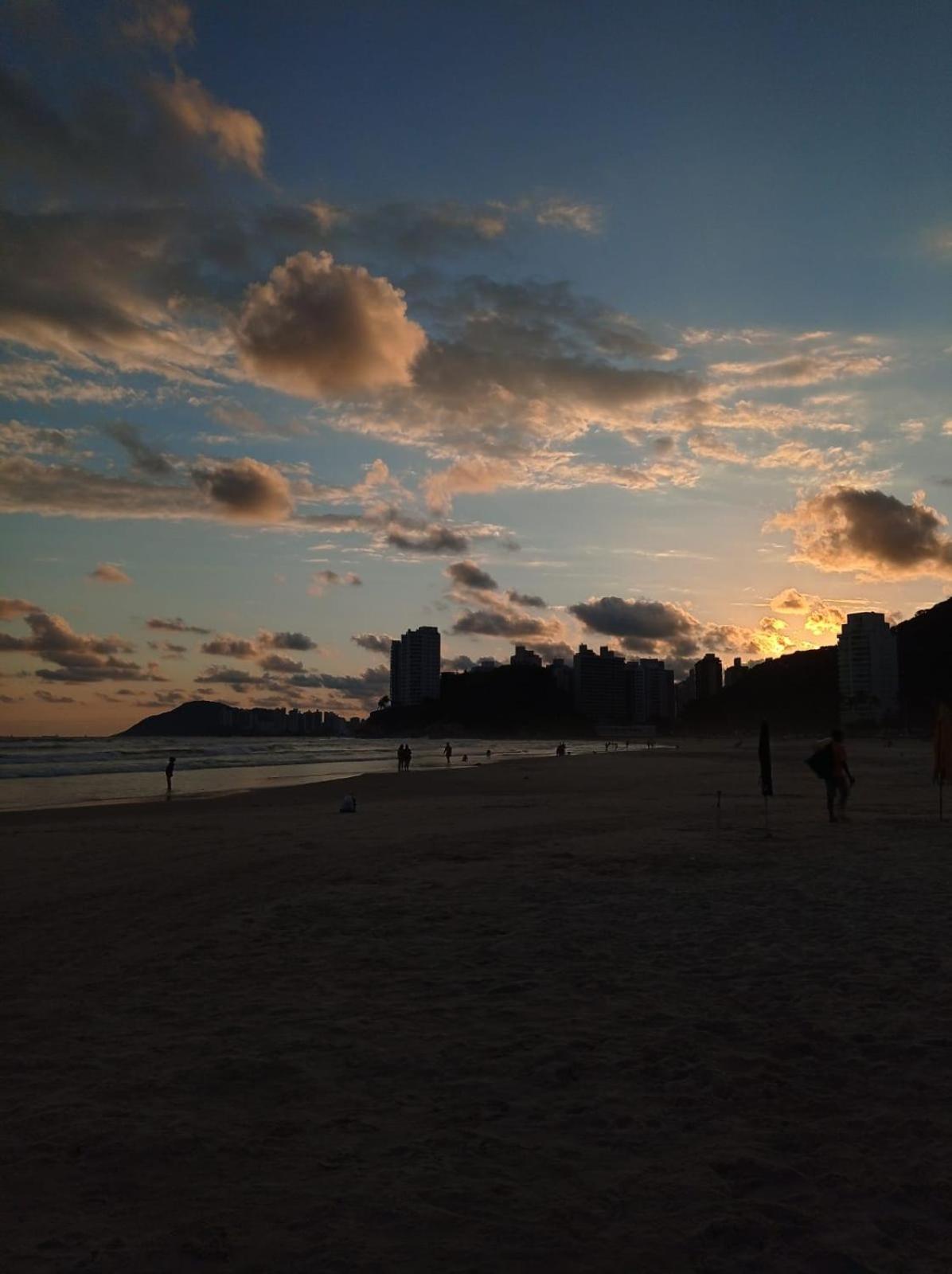 Apartamento Com Estacionamento, Wi-Fi, Ar Condicionado A 300 Metros Da Praia Da Enseada No Guaruja. エクステリア 写真